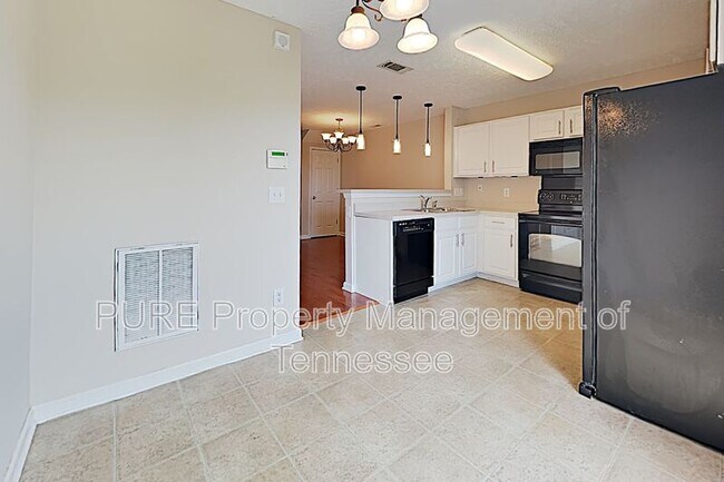 Building Photo - 426 Shadow Glen Dr