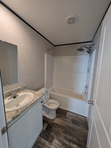 Building Photo - 3051 SW 50th St