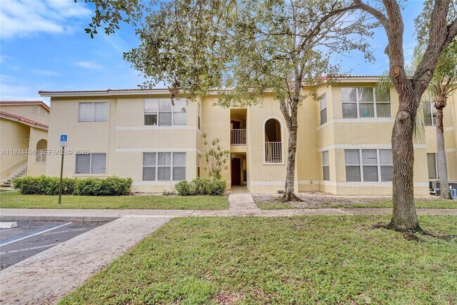 Building Photo - 457 Vista Isles Dr