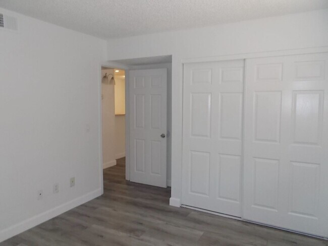 Building Photo - 2732 Alicialynn Way
