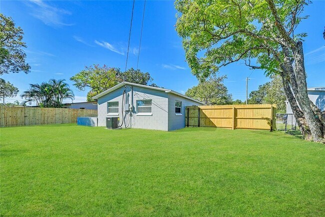 Building Photo - 5027 Kempston Dr