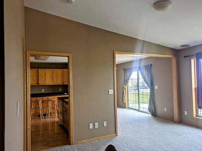 Kitchen & Dining - 105 Elk Creek Drive #7