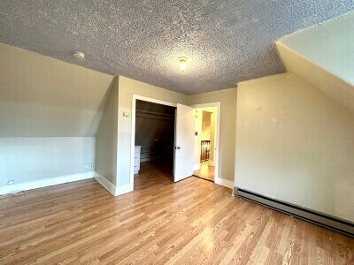 Building Photo - 569 Main St