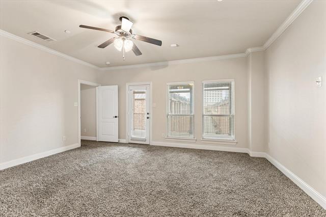 Building Photo - 7915 Parkwood Blvd