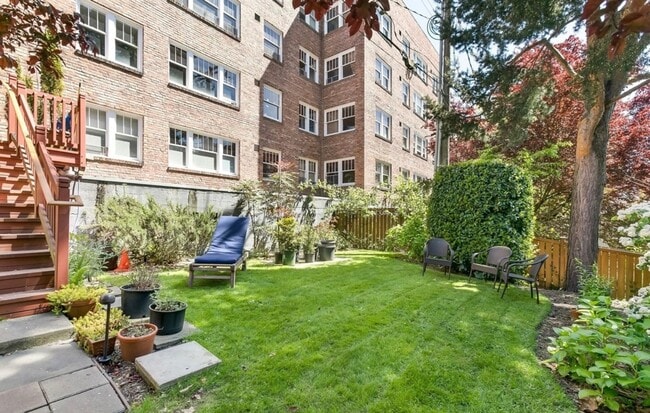 Building Photo - Garden Court Condominium ~ Capitol Hill
