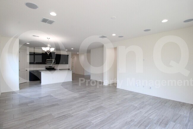 Building Photo - 9114 S 167th Dr