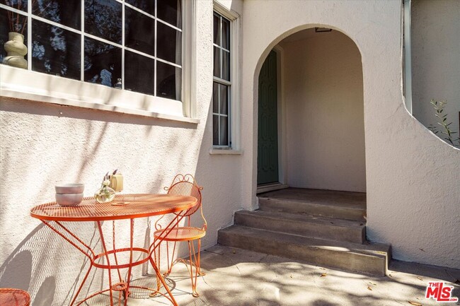 Building Photo - 1410 Stanford Dr