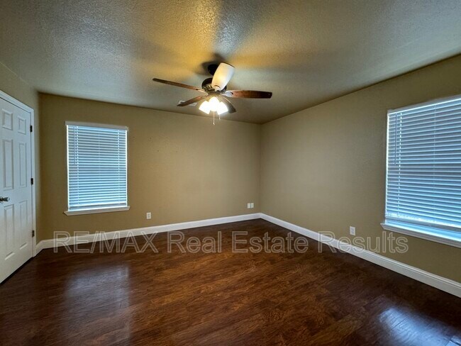 Building Photo - 1523 N Dawn Dr