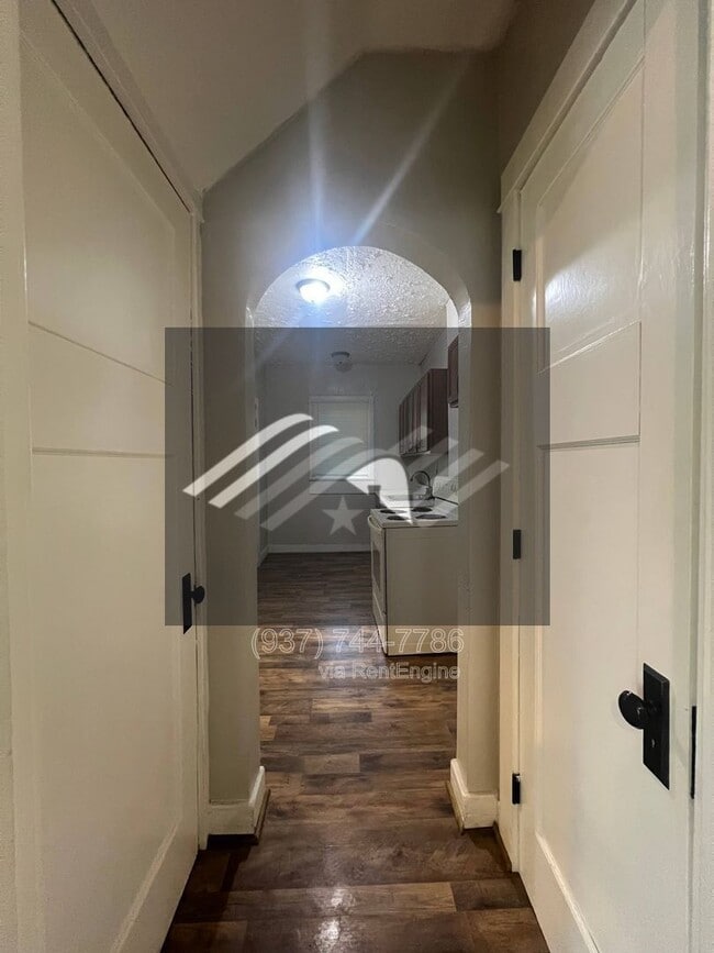 Building Photo - 1023 Clover St