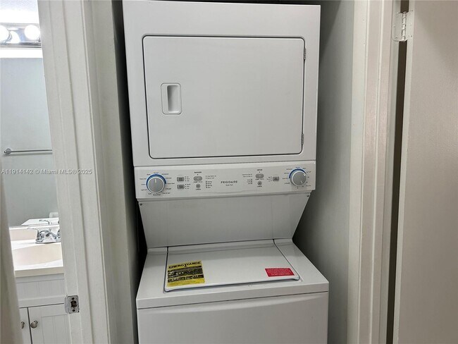 Building Photo - 1791 NW 96th Terrace