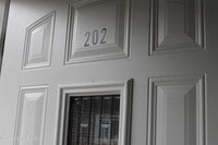 Building Photo - 952 S Floyd St