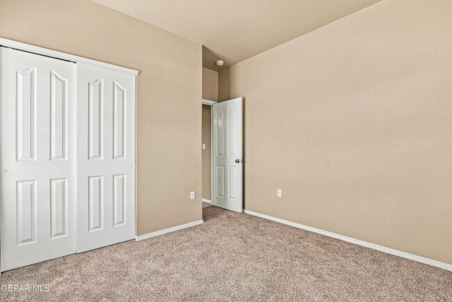Building Photo - 7008 Faxon Dr