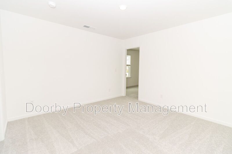 Building Photo - 105 Saddlebred Wy