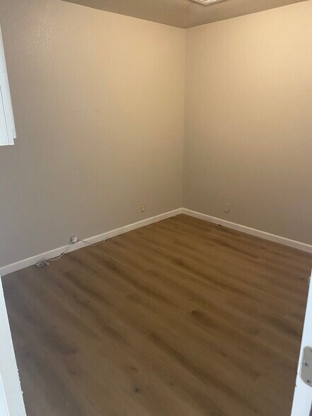 Building Photo - 7739 E 129th St S