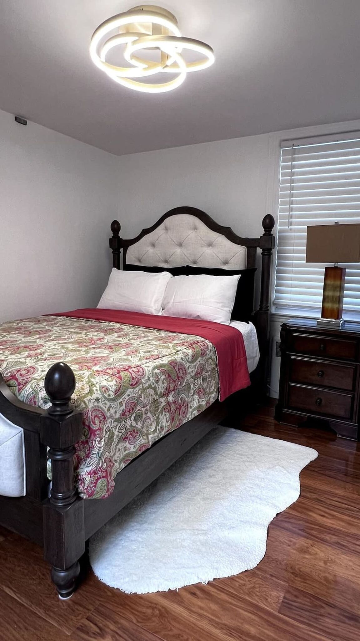 Building Photo - 21 Bullocks Point Ave