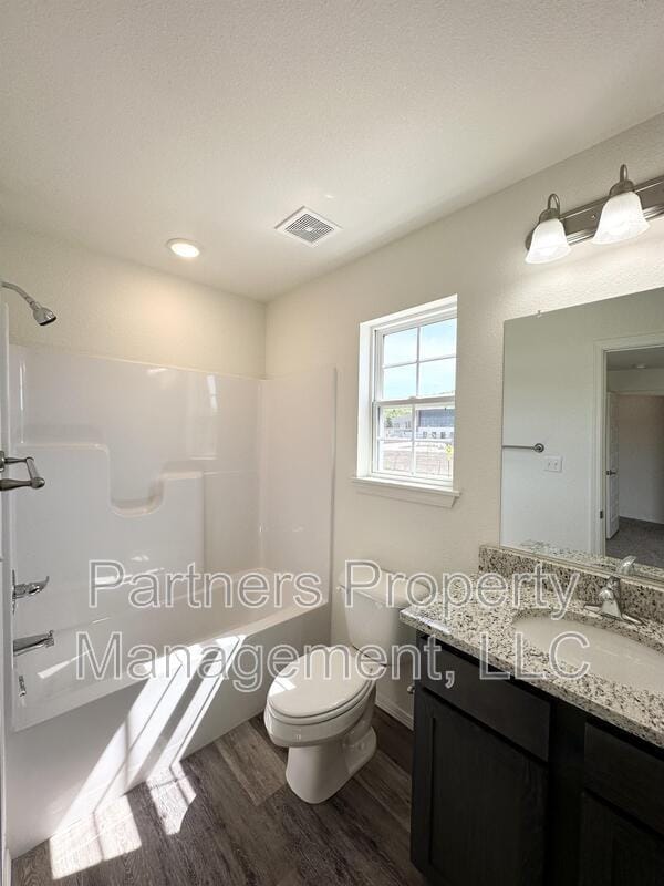 Building Photo - 940 S Amarillo Ave