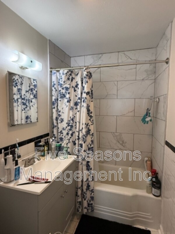 Building Photo - 362 Riverside Ave.