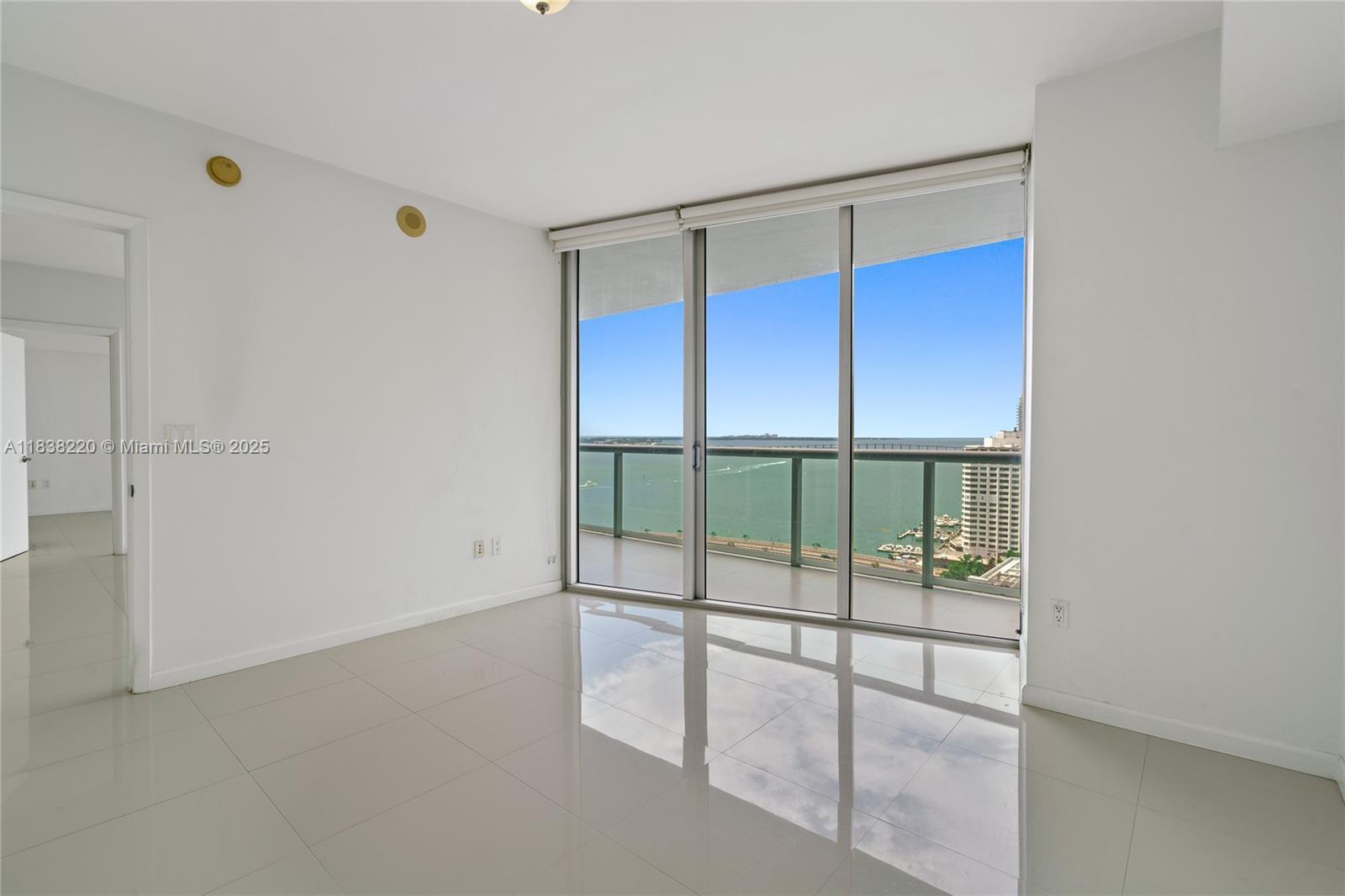 Building Photo - 495 Brickell Ave