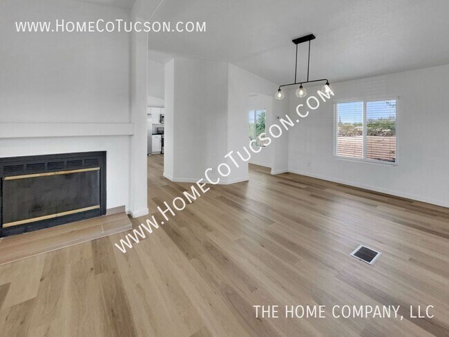 Building Photo - 9630 W Calle Cibeque