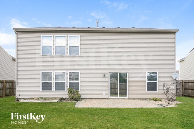 Building Photo - 10077 Pine Grove Way