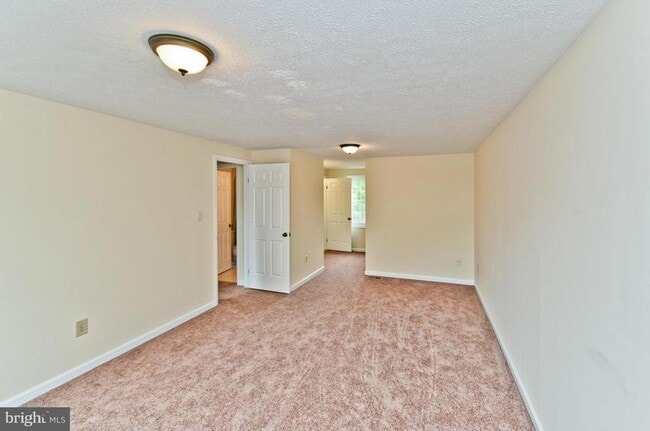 Building Photo - 8100 Irwell Ct