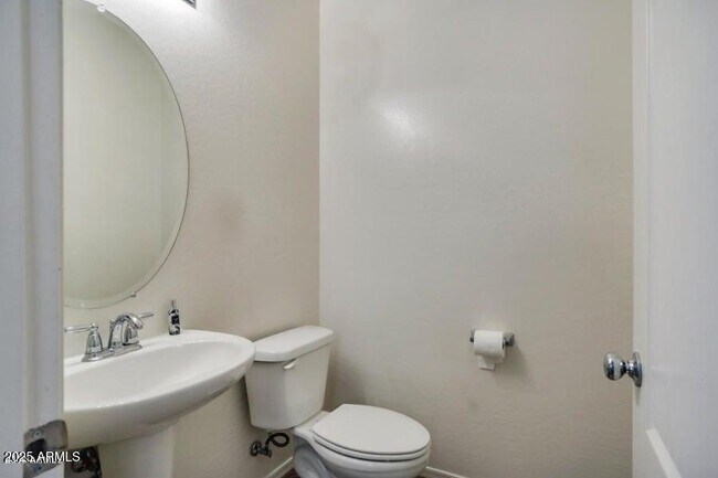 Building Photo - 12039 W Leather Ln