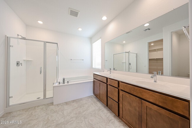 Building Photo - 14752 W Smoketree Dr