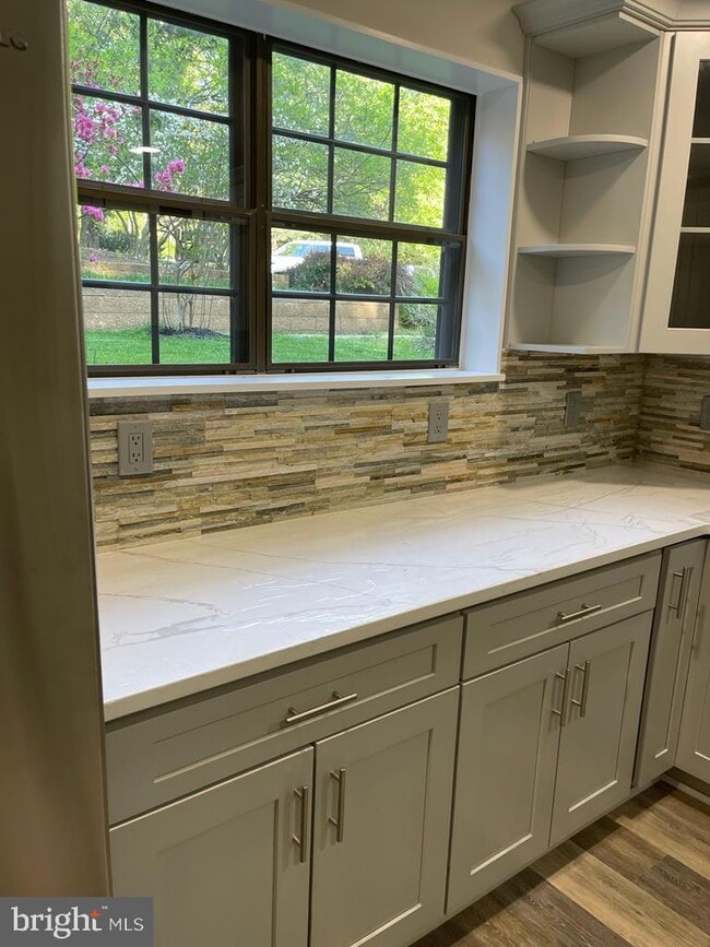 Primary Photo - 2016 Headlands Cir