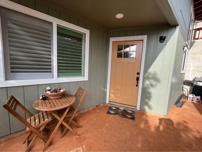 Building Photo - 99 Aiea Heights Dr