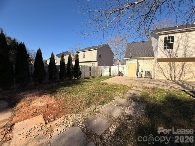 Building Photo - 8907 Gerald Dr