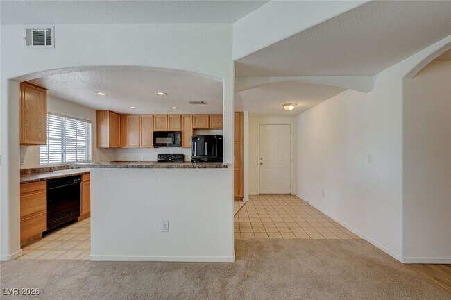 Building Photo - 6160 Rumrill St