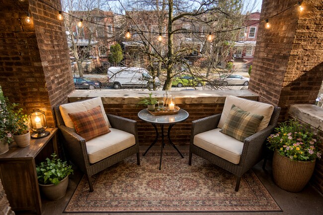 Building Photo - 4724 N Troy St