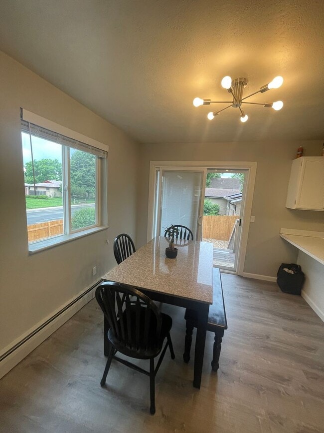 Building Photo - Renovated 3 Bedroom 1.5 Bathroom in Arvada!