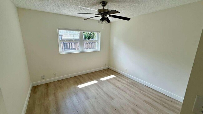 Building Photo - 7321 NW 38th Ct