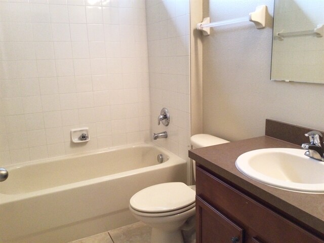 Building Photo - 607 Arbor Pointe Ave