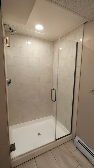 Building Photo - 17 Columbus Rd