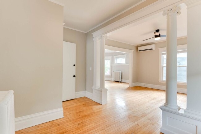 Building Photo - Beautifully Updated 4 BR/2 BA Upper-Level Duplex in Minneapolis with 2-Car Garage!