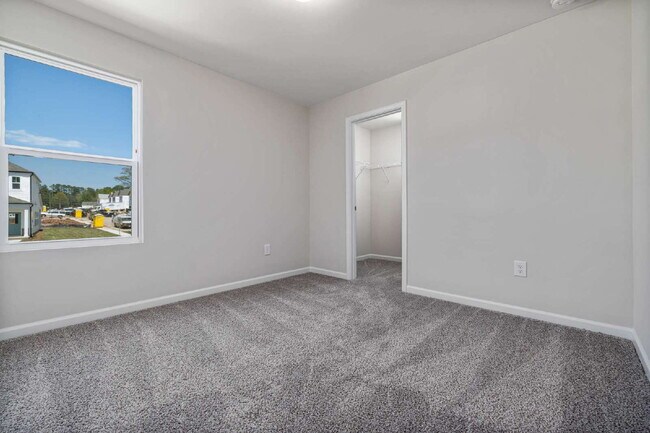 Building Photo - 4BR/2.5BA Home – 2,151 Sq Ft | Prime Location Between Downtown Durham & Brier Creek