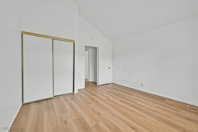 Building Photo - 4474 Buena Vista Dr