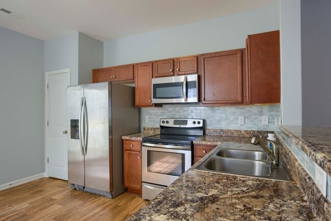 Building Photo - 113 Beacon Woods Dr