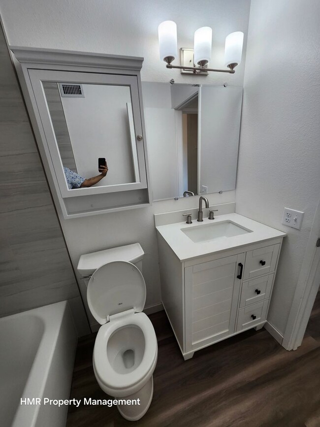 Building Photo - Two story fully remodel home in West Covina..