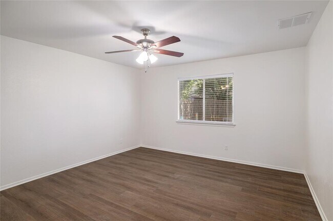 Building Photo - 4104 Harcourt Dr