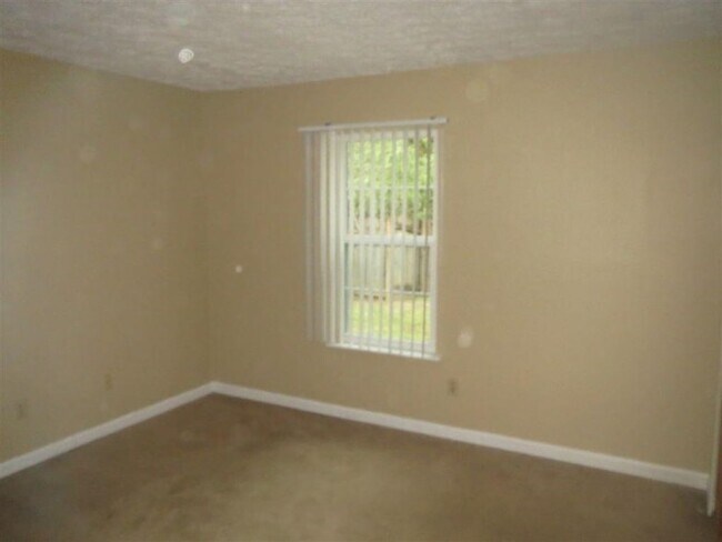 Building Photo - 2932 Greenon Ln