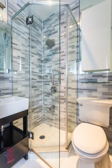 Building Photo - 199 E 3rd St