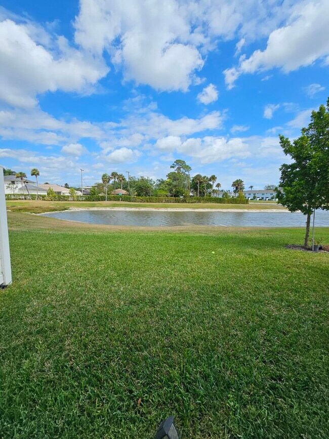 Building Photo - 6951 Harbours Edge Ave