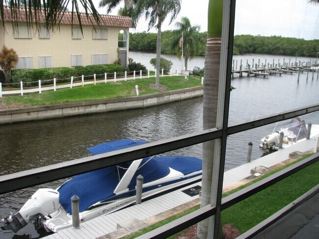 Building Photo - 2600 S Kanner Hwy