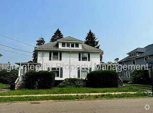 Building Photo - 462 Cypress St