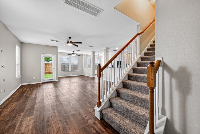 Building Photo - 5403 Canyon Hollow Dr