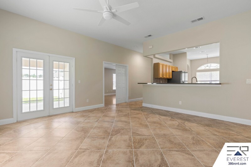Building Photo - 25 Rainbrook Dr