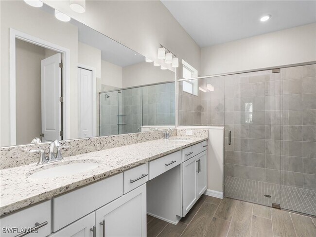 Building Photo - 15904 Sugar Hl Dr